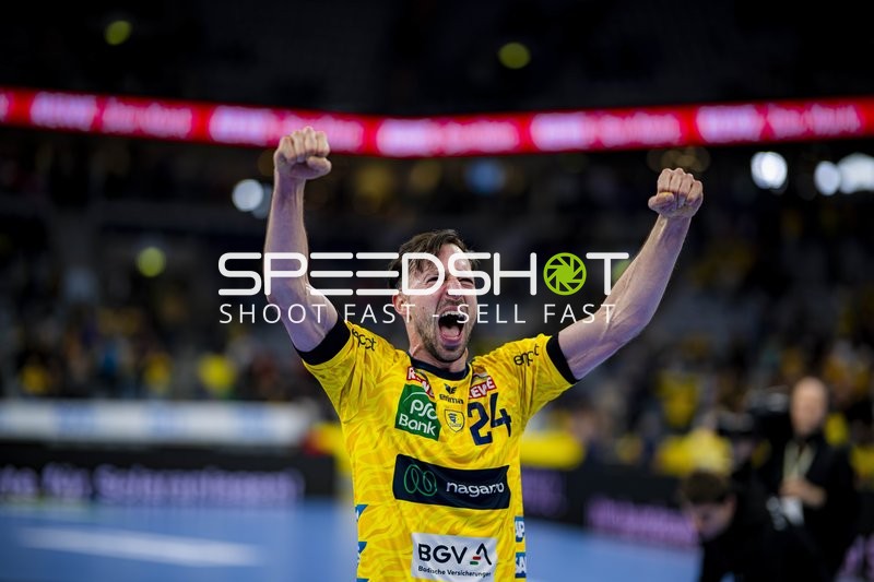 Patrick Groetzki (24; Rhein Neckar Löwen) jubelt