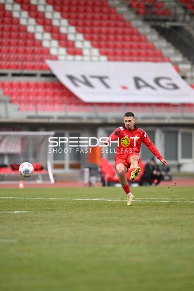 Schuss von Rufat Dadashov (10; BFC Dynamo)