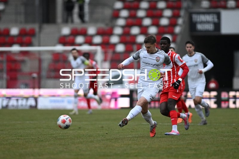 Zweikampf um den Ball