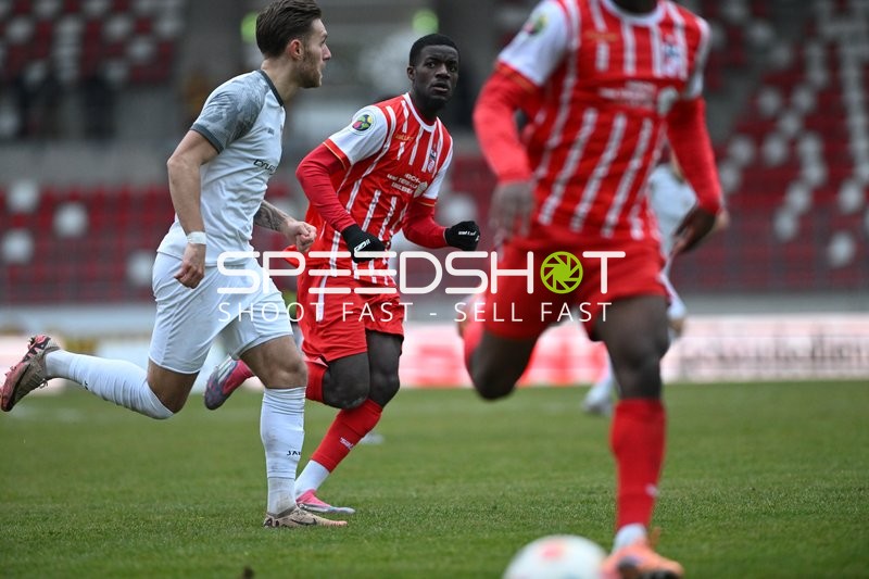 Zweikampf um den Ball