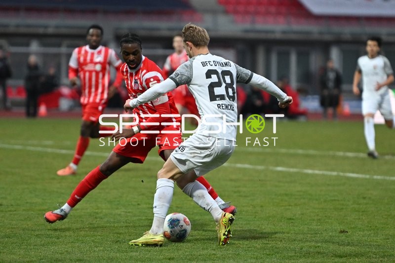 Zweikampf um den Ball