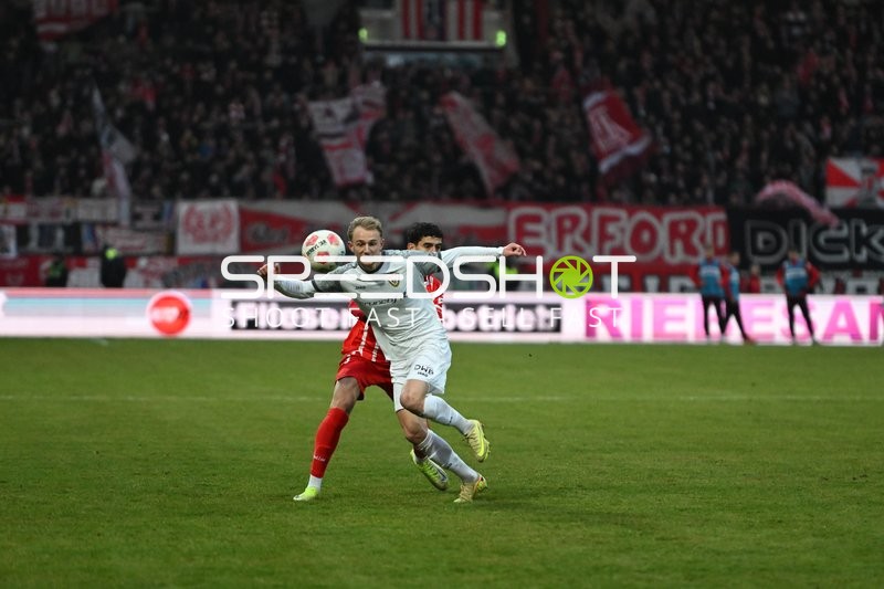 Zweikampf um den Ball