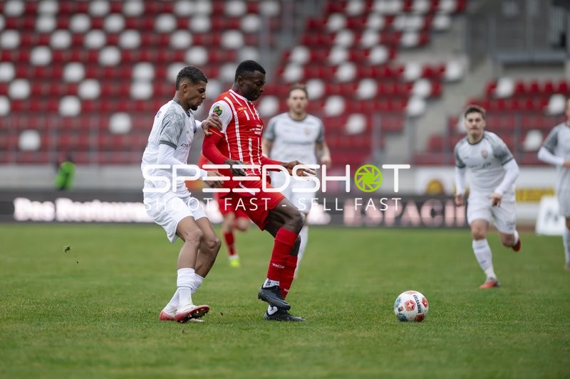 Zweikampf um den Ball