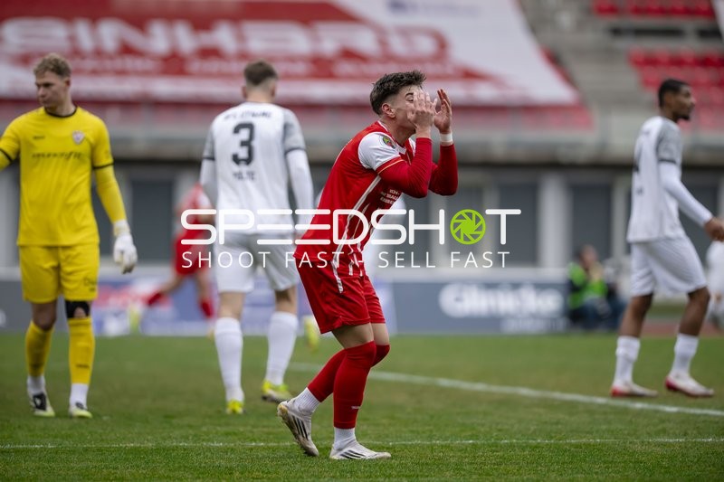 Frustrierter Spieler im Fokus