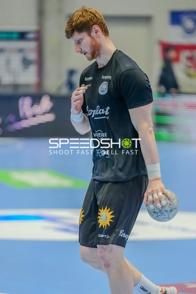 Johannes Wasielewski (77; Bergischer HC) mit Ball