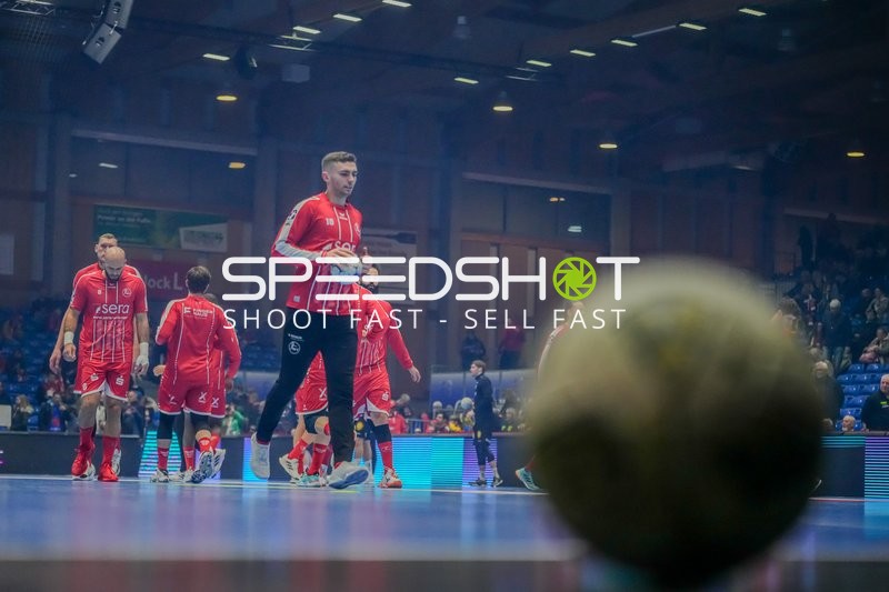 Florian Drosten (18; MT Melsungen) und Rubén Marchán (2; MT Melsungen) in Szene