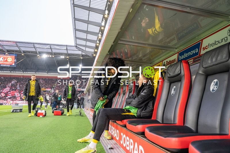 Spieler an der Seitenlinie