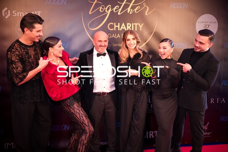 Feier beim Charity Gala Dinner im Winter Varieté