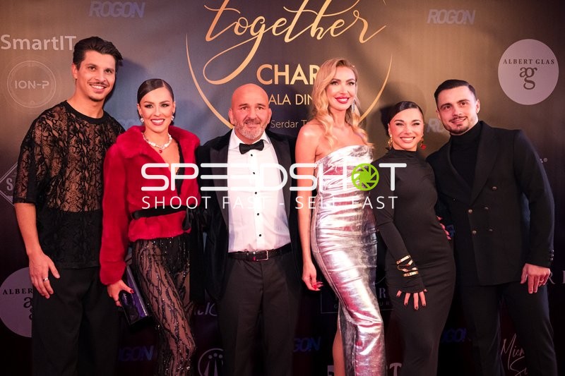 Feier beim Charity Gala Dinner im Winter Varieté