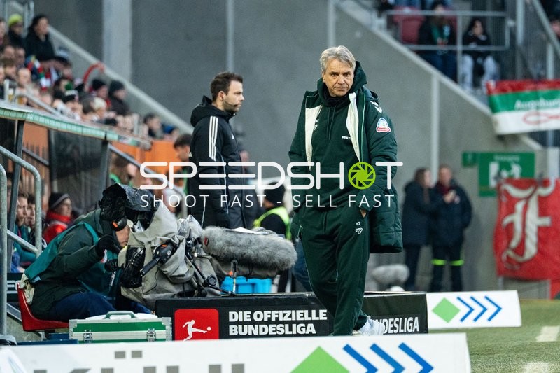 Trainer an der Seitenlinie