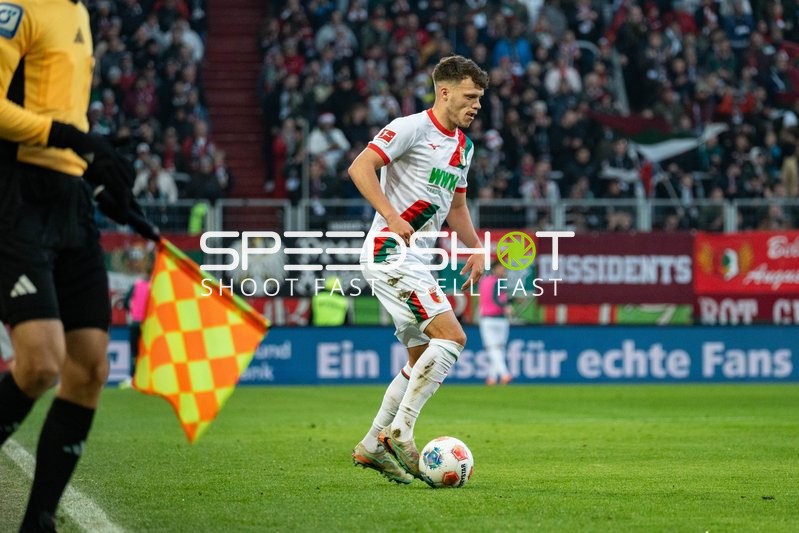 Spieler mit Ball