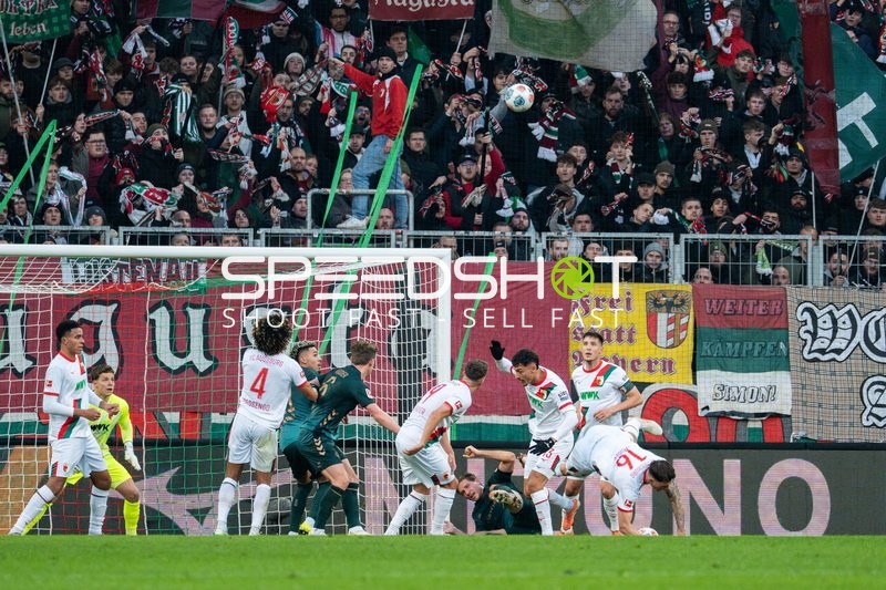 Spannung vor dem Tor