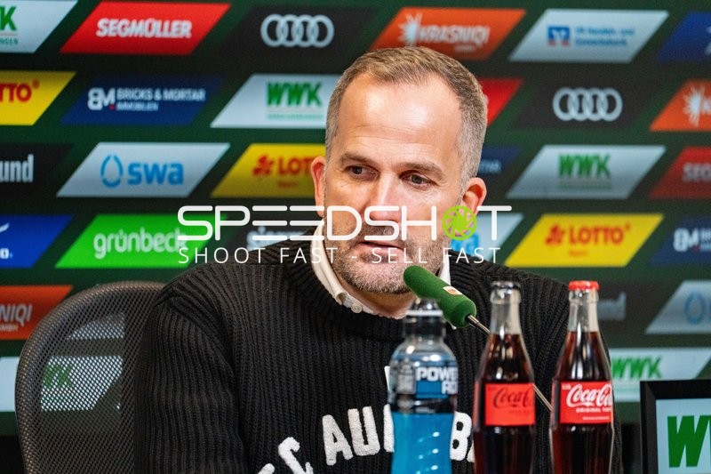 Pressekonferenz vor Spiel