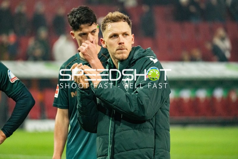 Spieler applaudieren gemeinsam