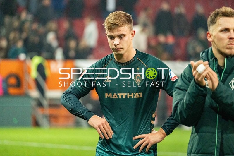 Spieler Keke Topp (42; SV Werder Bremen) nachdenklich