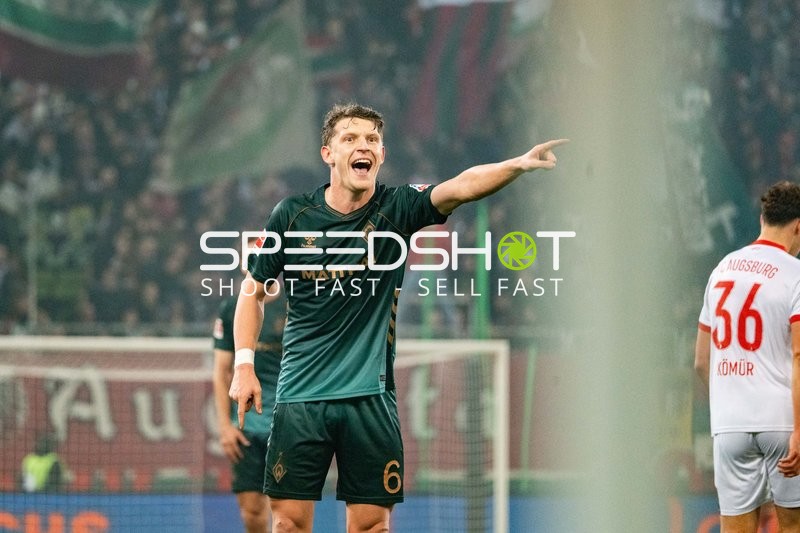 Spieler zeigt Richtung