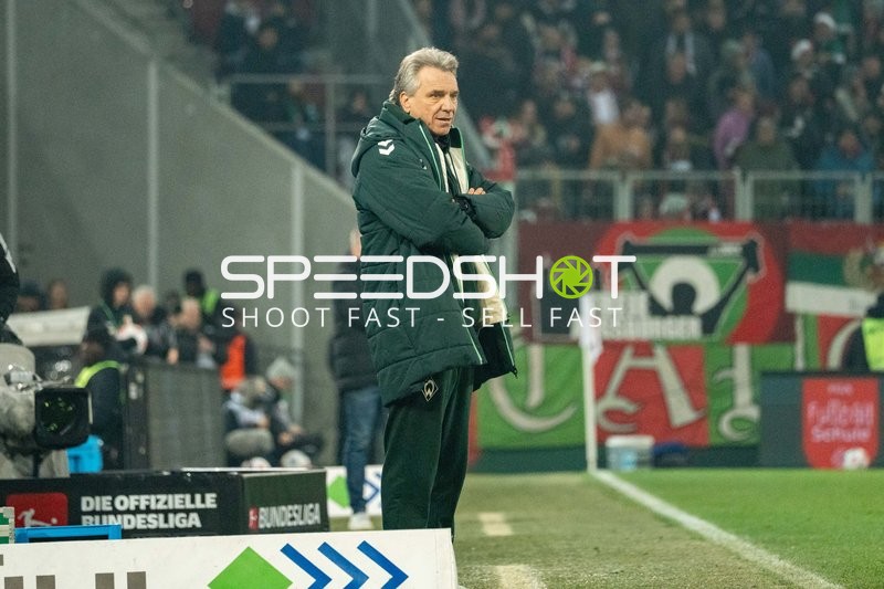 Trainer an der Seitenlinie