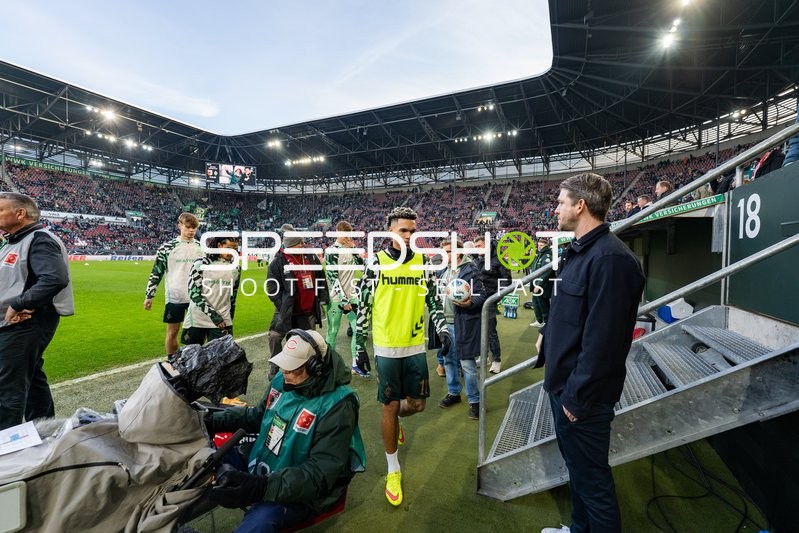 Spieler auf Spielfeldrand