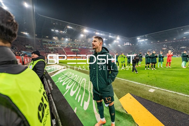 Spieler am Spielfeldrand