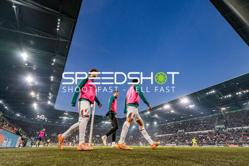 Spieler wärmen sich auf