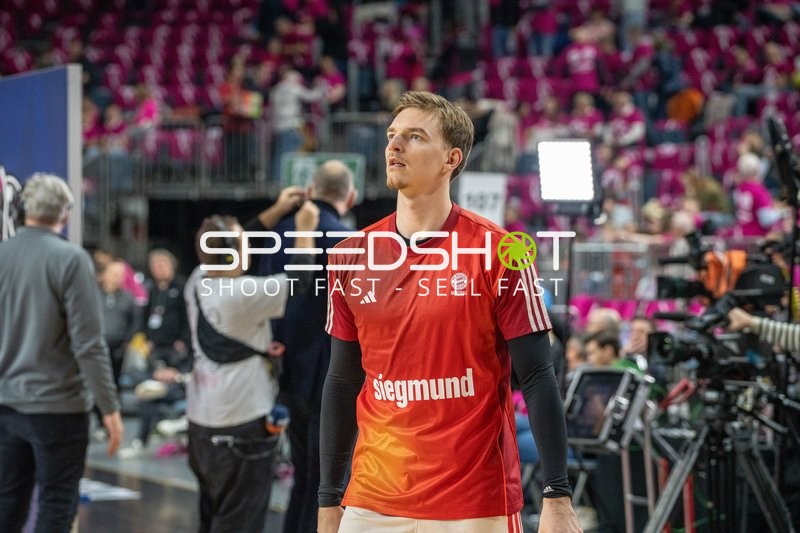 Joel Aminu (21; Telekom Baskets Bonn) in Aktion