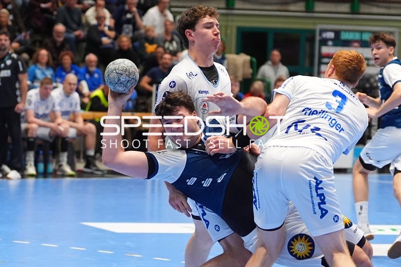 Aron Seesing (49; Bergischer HC) und Soeren Steinhaus (53; Bergischer HC) in Aktion