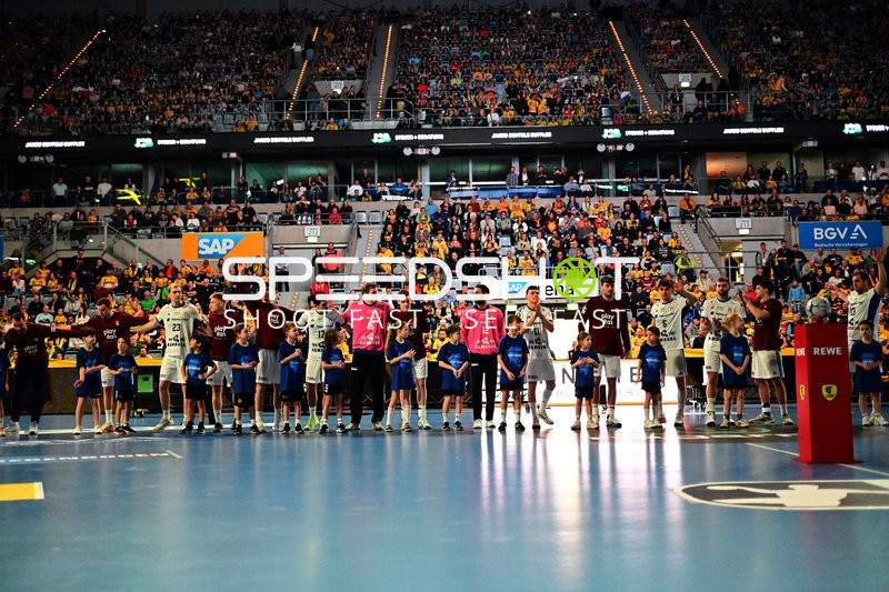 Oliver Norlyk (5; HSV Hamburg) in Szene