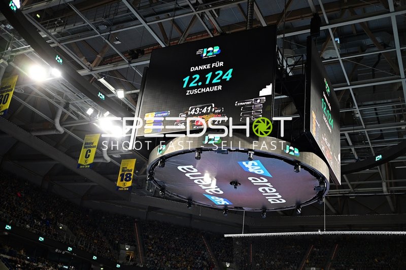 Fan-Szene in der SAP Arena