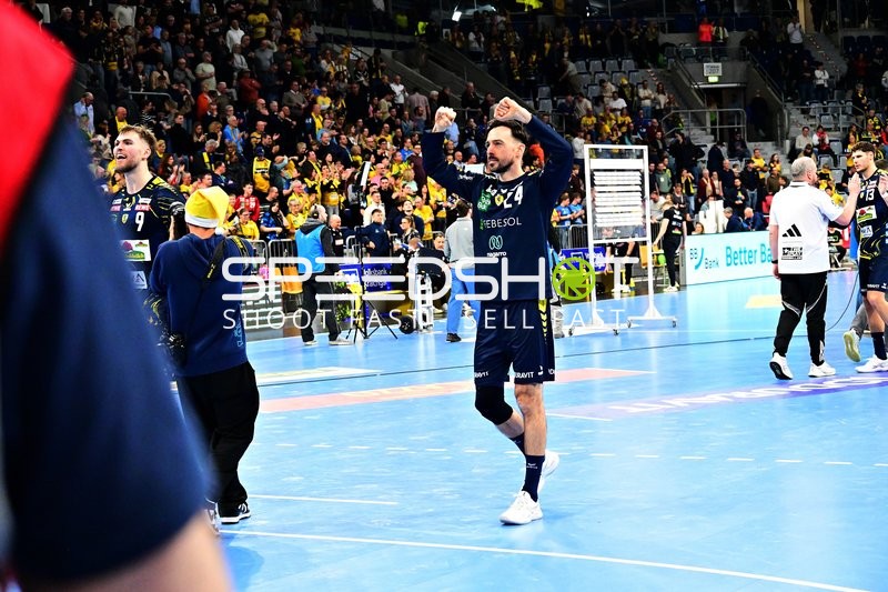 Jubel von Patrick Groetzki (24; Rhein Neckar Löwen) und Teamkollegen