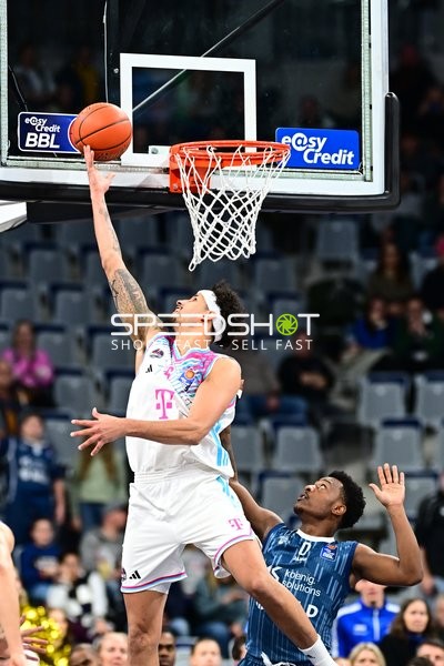 Alijah Comithier (2, Telekom Baskets Bonn)