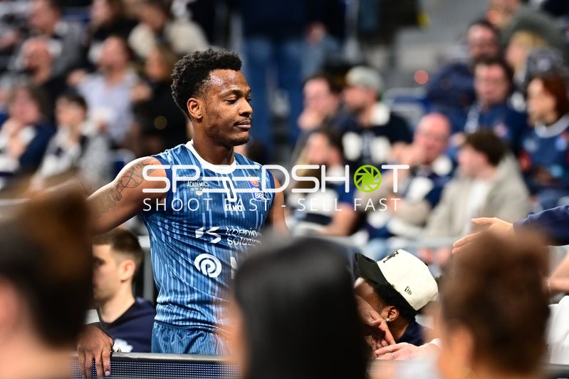 DJ Horne (0; MLP Academics Heidelberg) am Spielfeldrand