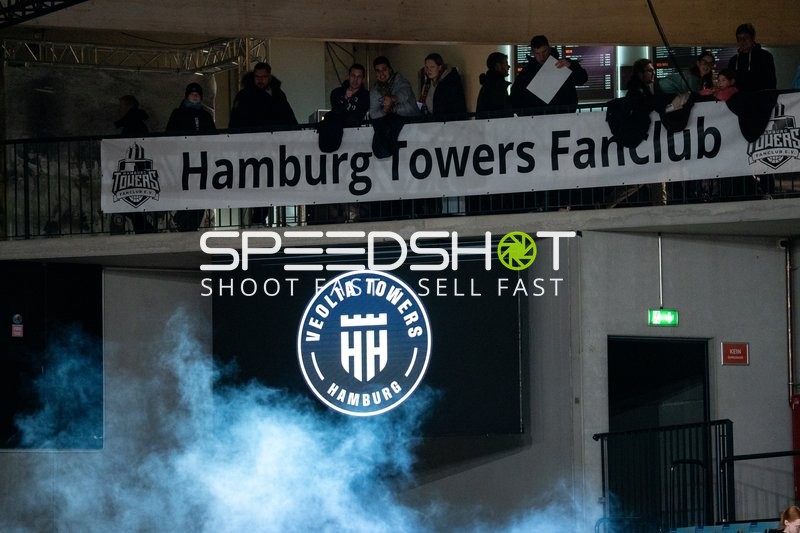 Fan-Szene mit Hamburg Towers Fans