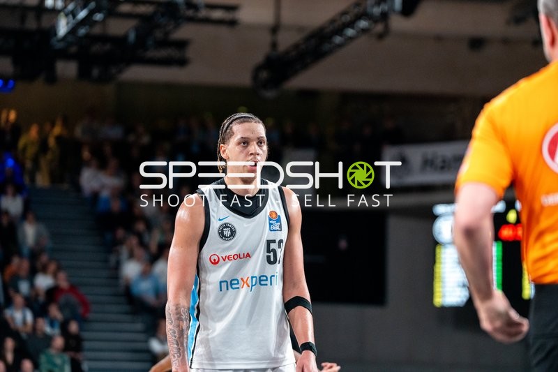 Szene mit Zacharie Perrin (52; Veolia Towers Hamburg)