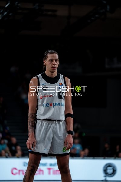 Szene mit Zacharie Perrin (52; Veolia Towers Hamburg)