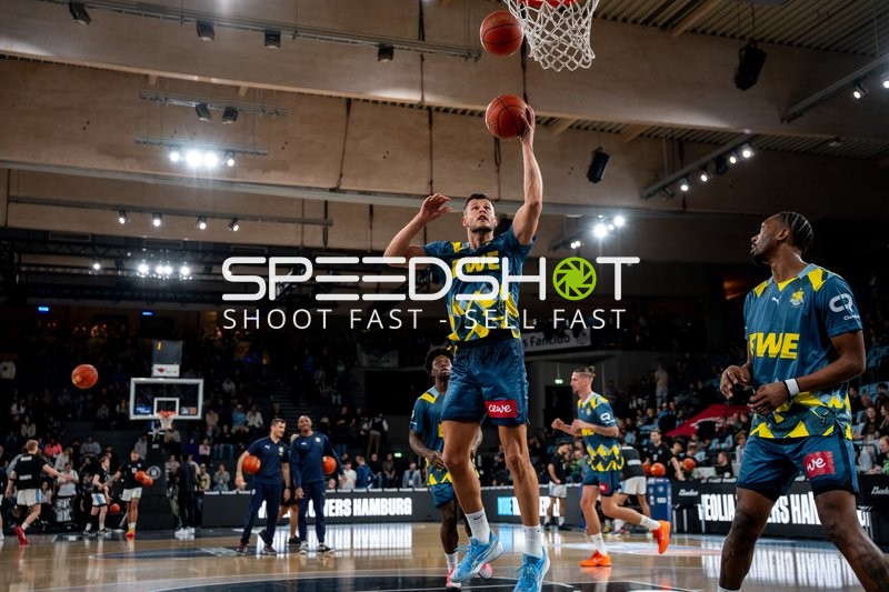 Filip Stanic (65; EWE Baskets Oldenburg) in Aktion