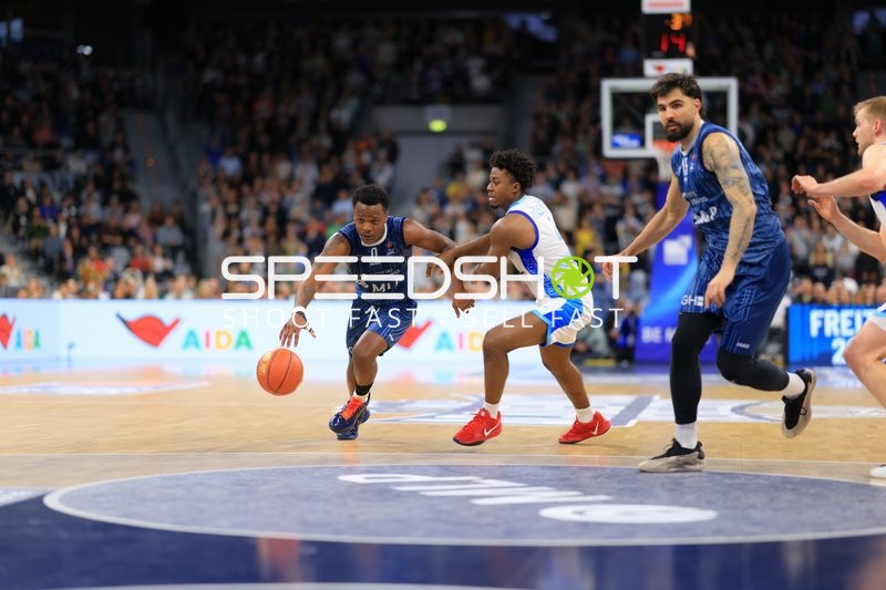 Spielaktion mit Marcel Keßen (15; MLP Academics Heidelberg)