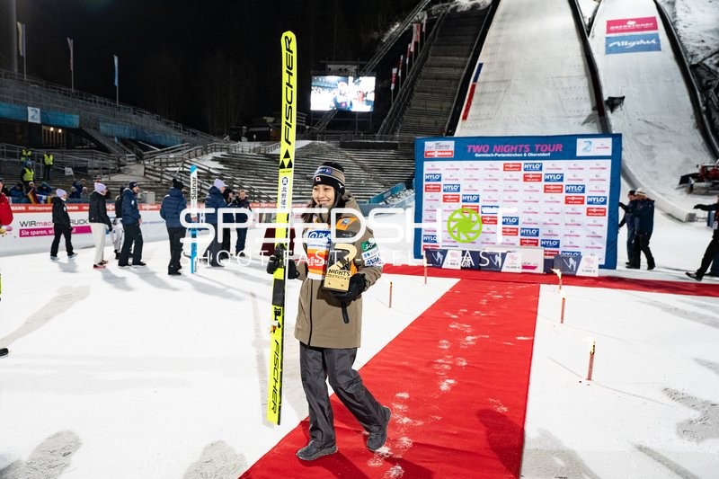 Two-Nights Tour Skispringen Damen