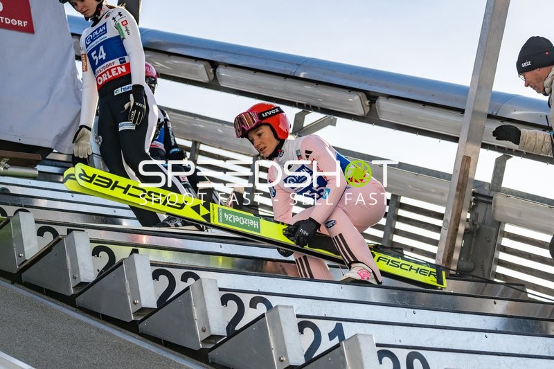 Two-Nights Tour Skispringen Damen