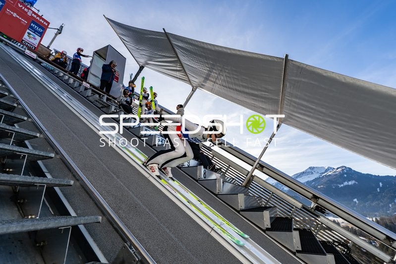 Two-Nights Tour Skispringen Damen Absprung