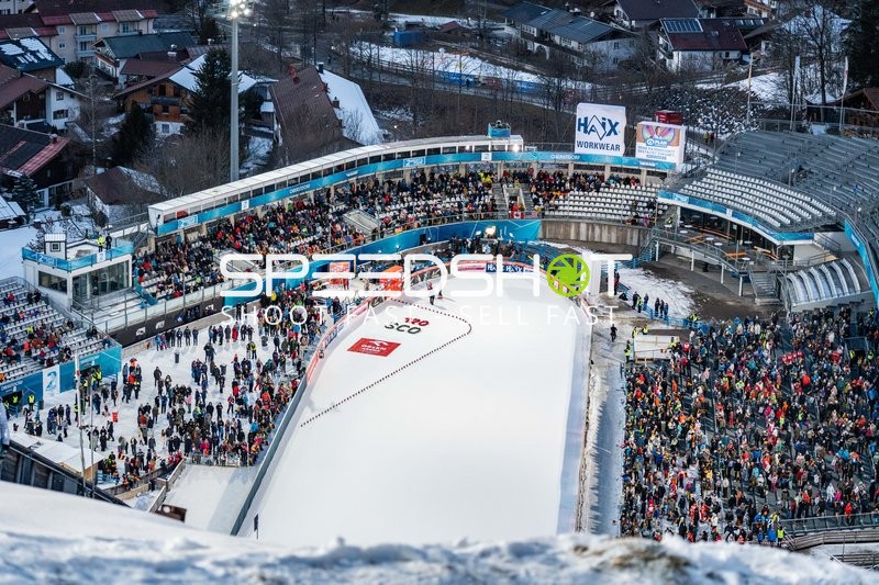 Two-Nights Tour Skispringen Damen in Oberstdorf