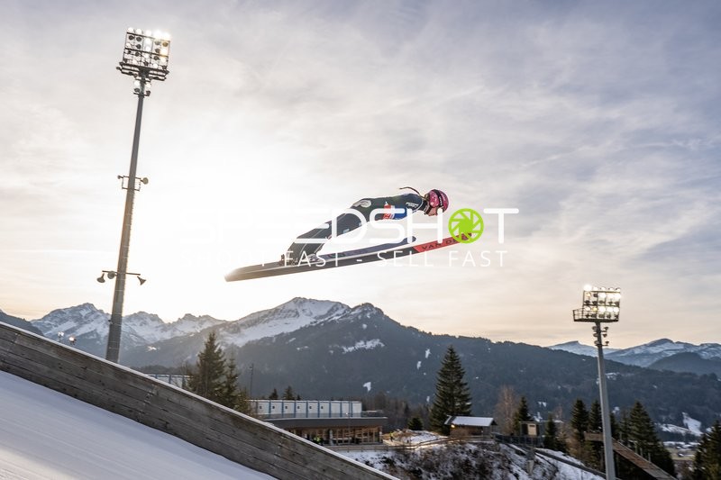 Two-Nights Tour Skispringen Damen