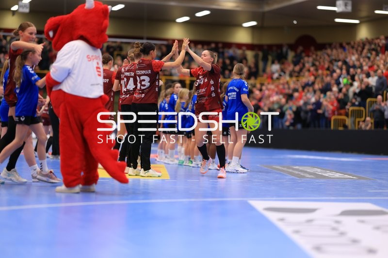 Szene mit Jule Polsz (71; HSG Bensheim/Auerbach)