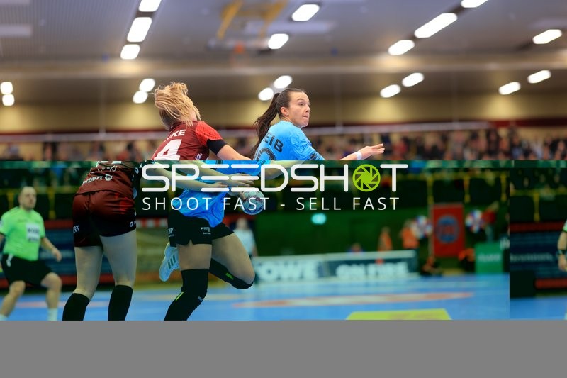 Szene mit 4; HSG Bensheim/Auerbach und Jana Scheib (20; Thüringer HC)