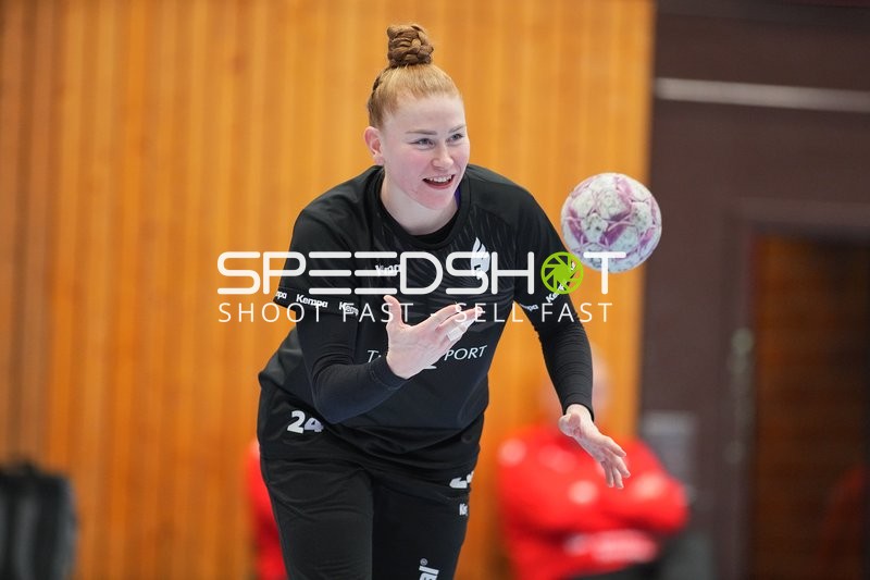 Szene mit Meike Schmelzer (24; HSG Bensheim/Auerbach)