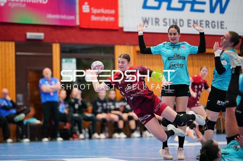 Szene mit Luca Farago (19; Thüringer HC) und Isabell Hurst (5; HSG Bensheim/Auerbach)