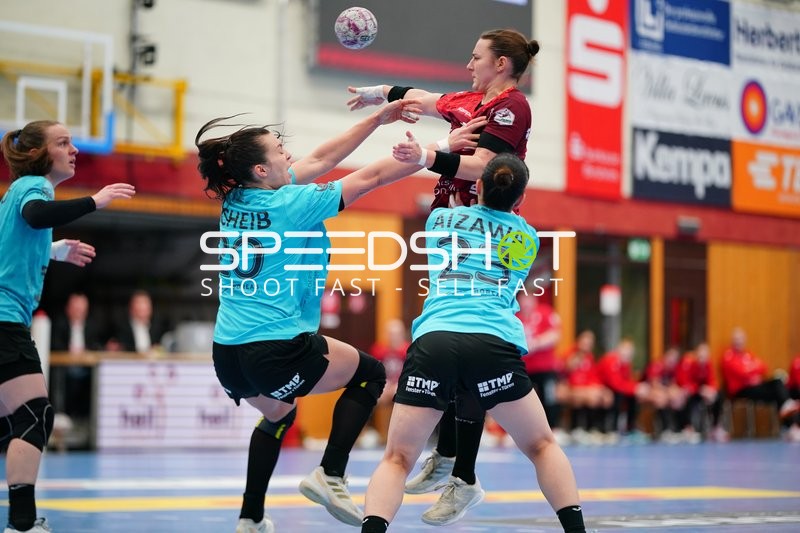 Mareike Thomaier (2; HSG Bensheim/Auerbach) und Luca Farago (19; Thüringer HC) in Aktion