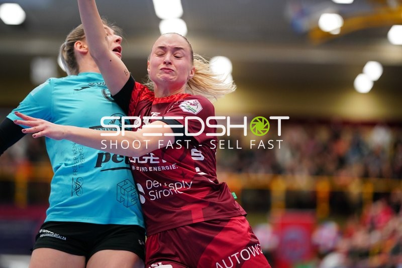 Szene mit Mia Ziercke (34; HSG Bensheim/Auerbach) und Team Thüringer HC