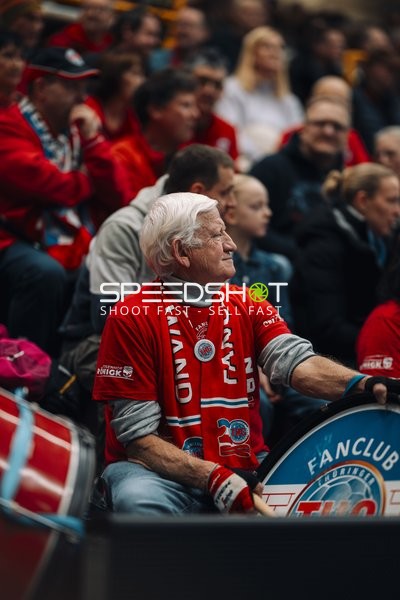 Fan-Szene in Weststadthalle