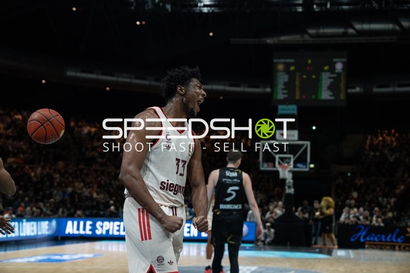 David McCormack (33; FC Bayern Basketball) in Aktion