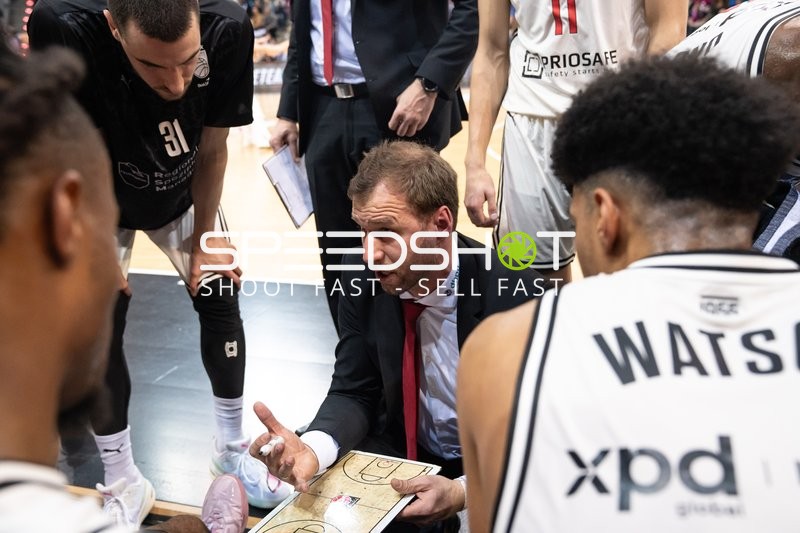 Anton Gavel währrend Timeout